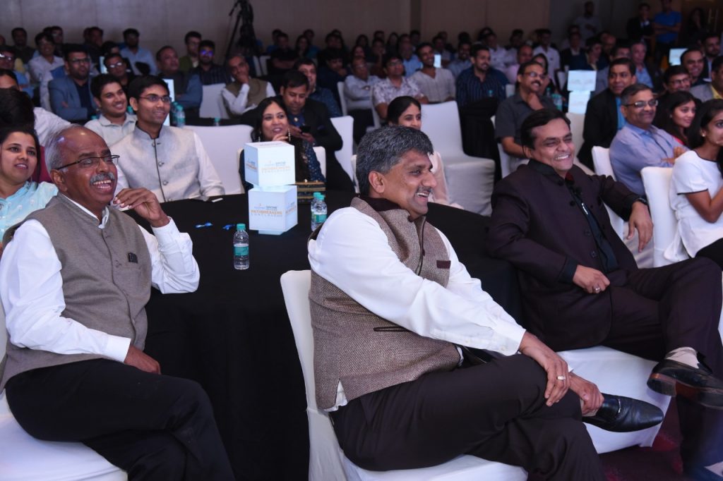 Dr Velumani, Mr Shailen Mehta & Mr Jignesh Mehta enjoying Atul Khatri's act