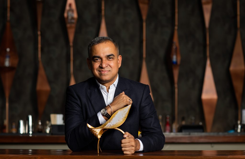 Mr.Bibhu Mohapatra with 'The Taj' -(2)