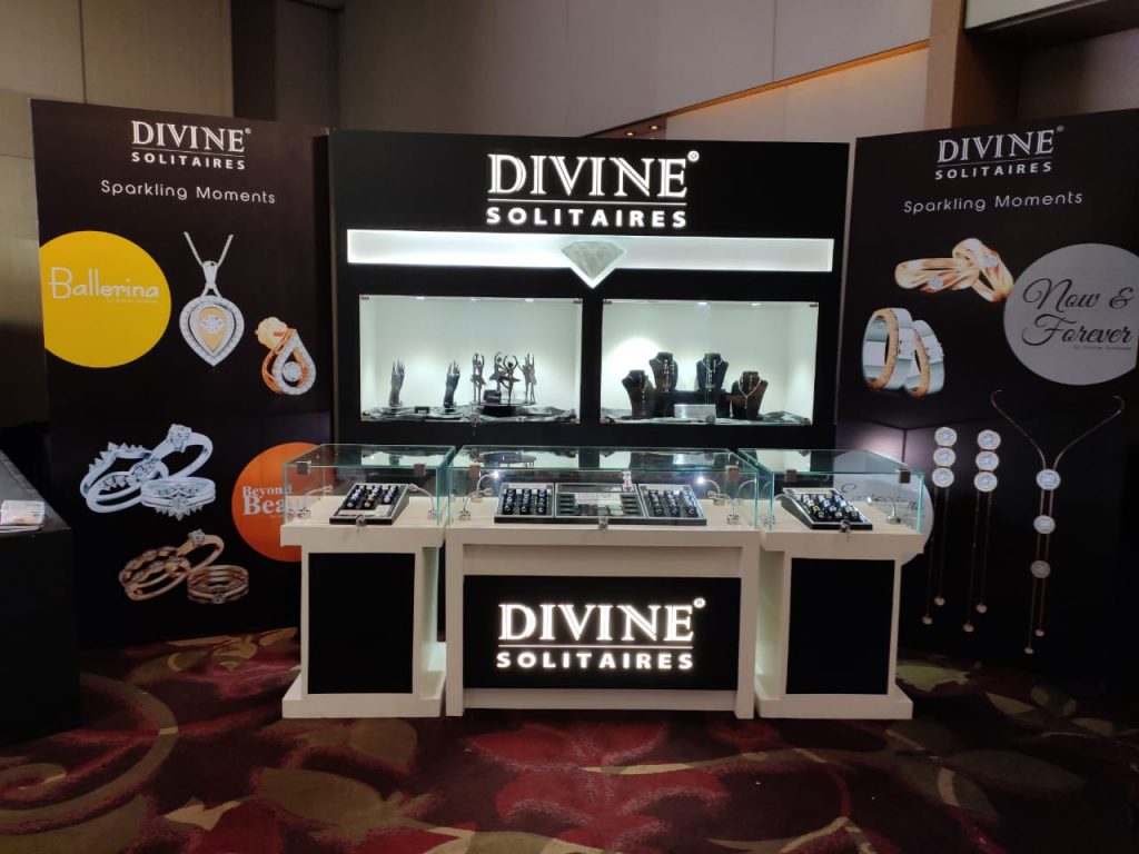 The new VM display & latest solitaire jewellery collections