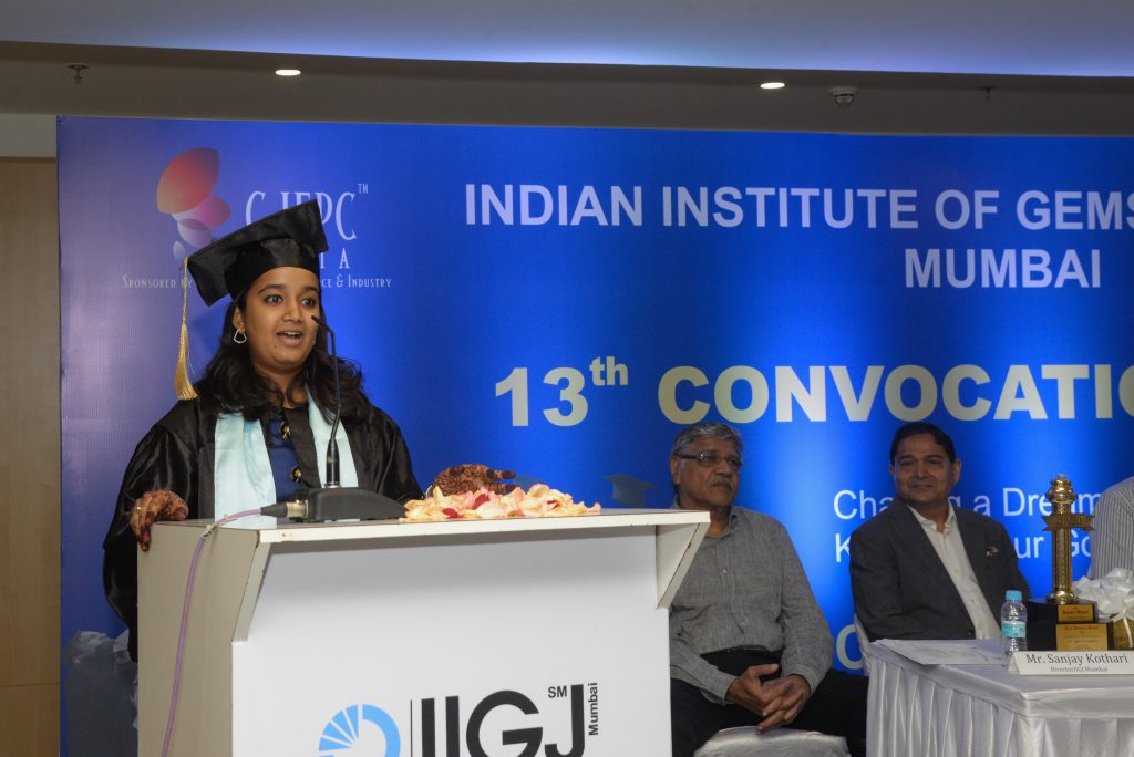 IIGJ Chairman's trophy winner Ms. Swati Mour sharing her great journey with IIGJ.