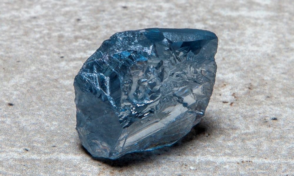 DE Beers and Diacore purchase an exceptional 40 carat blue diamond