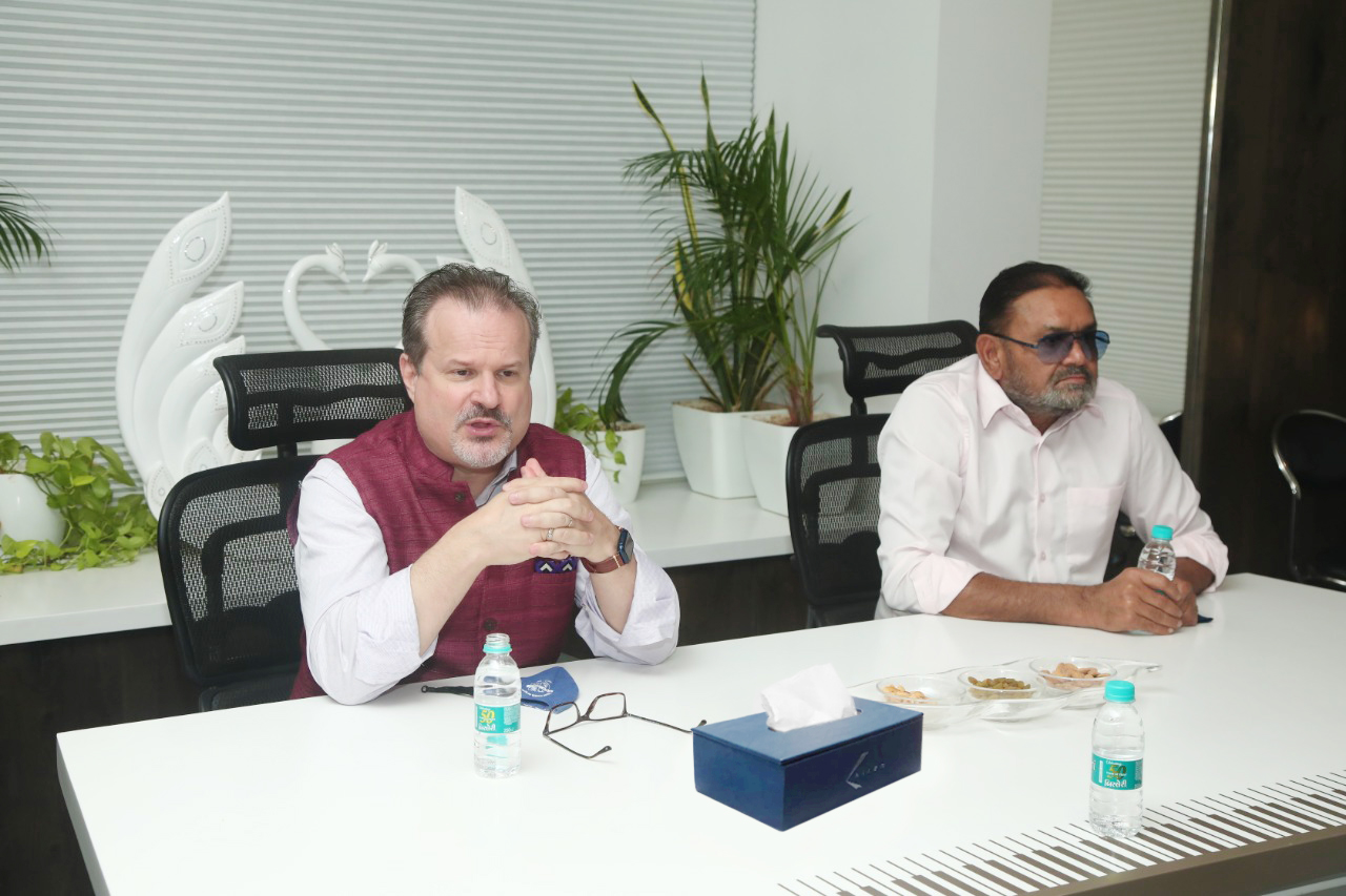 US Consul General visits Kiran Gems Private Limited