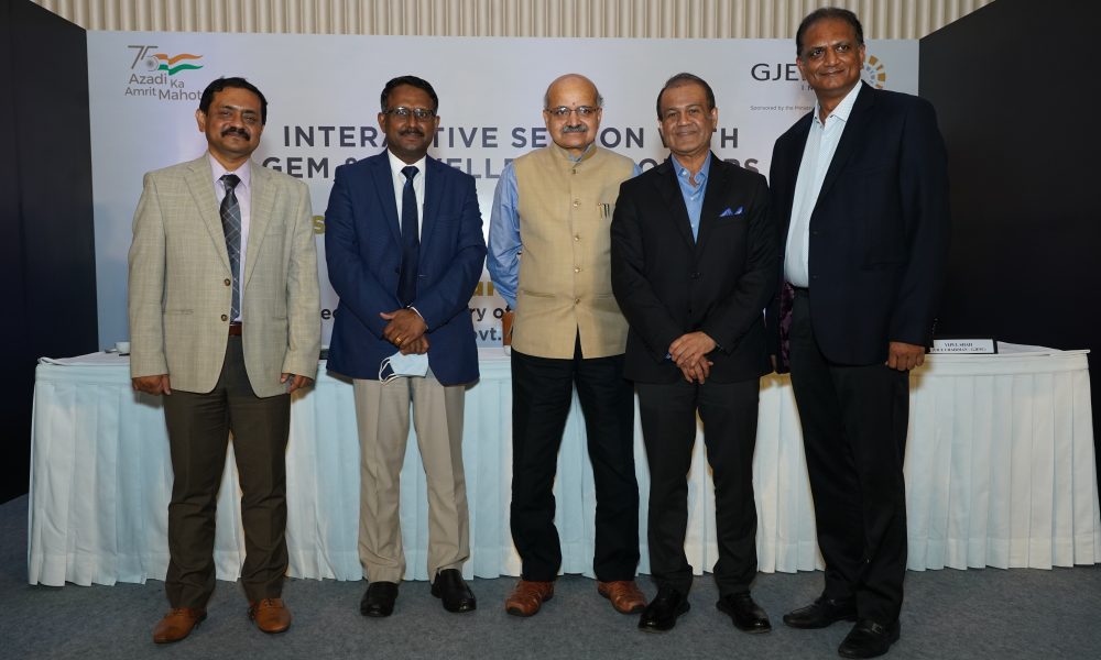 Commerce Secretary assures full support to gems & jewellery industry to boost exports