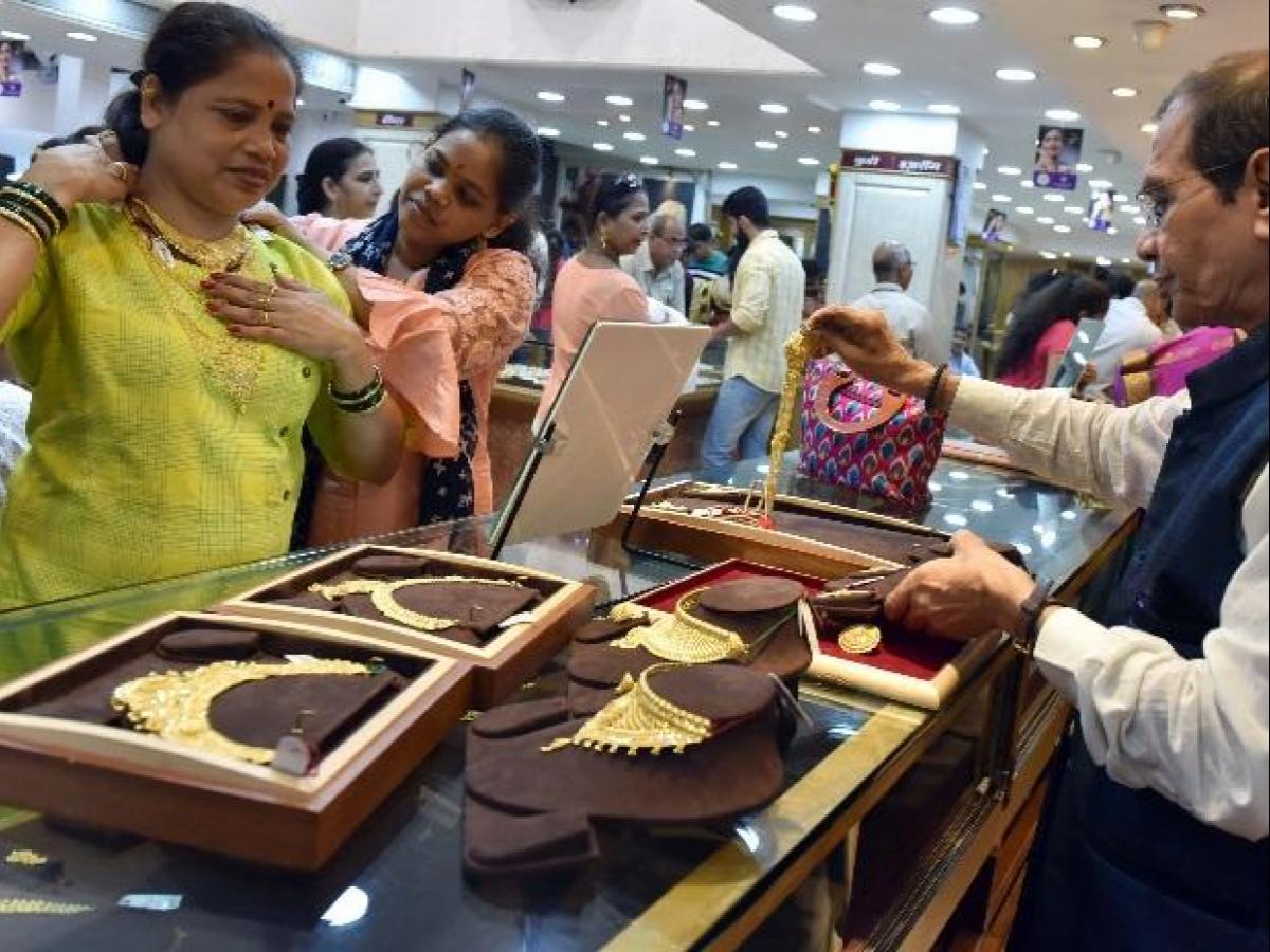 Nearly 28 per cent urban Indians plan to spend on gold this Diwali as COVID effects wane