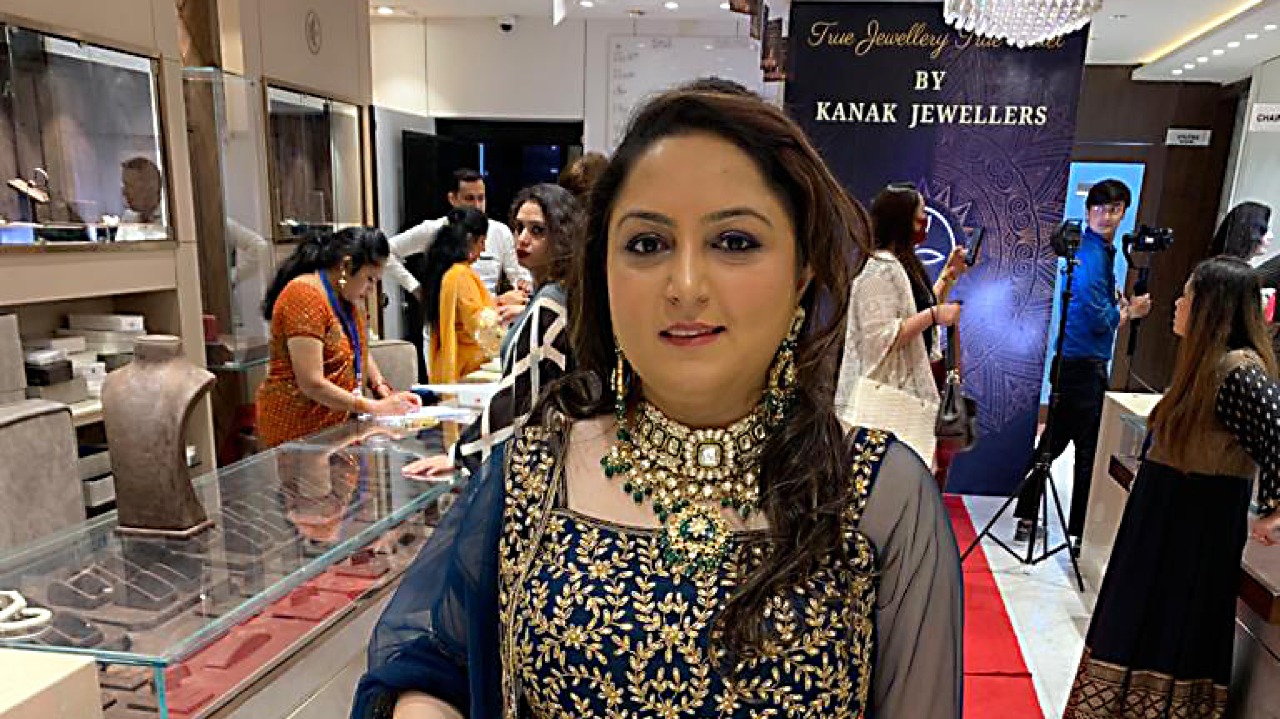 Kanak Jewellers helps women clientele scorch the ramp with latest kundan-polki range