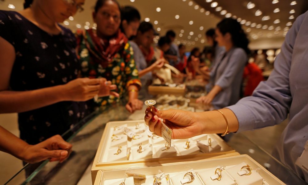 Gold jewellery sales worth Rs 7,500 crores on Dhanteras festival