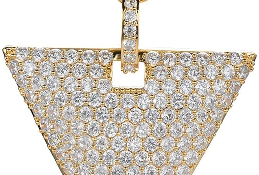Hip-hop jewellery adds bling to Surat manufacturing units