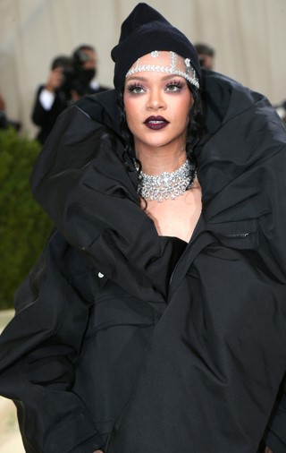 Platinum jewellery is a major player in any red-carpet look