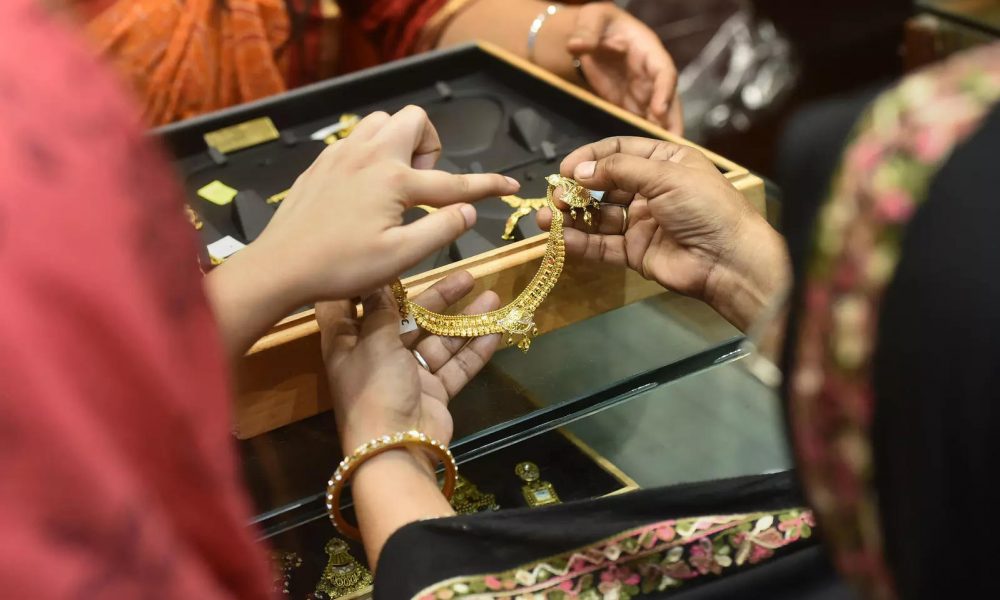 Bullish on Akshaya Tritiya, jewellers peg business at 30 tonnes
