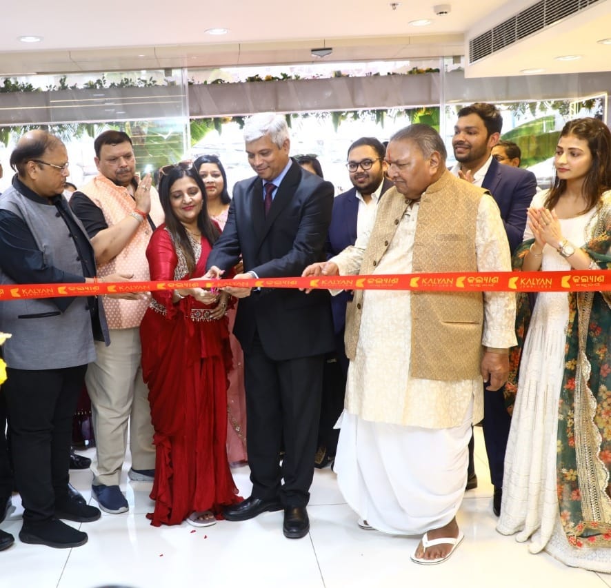 Kalyan Jewellers launches new showroom at Brahmapur in Orissa