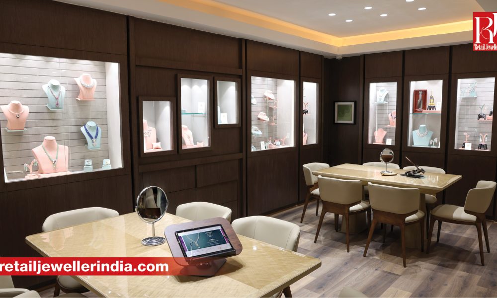 Leading South India jewellery retailer Kirtilals has introduced a refined ‘Signature Lounge’ experience at its Crosscut Road store in Coimbatore, further elevating the journey of luxury, personalization and exclusivity for customers