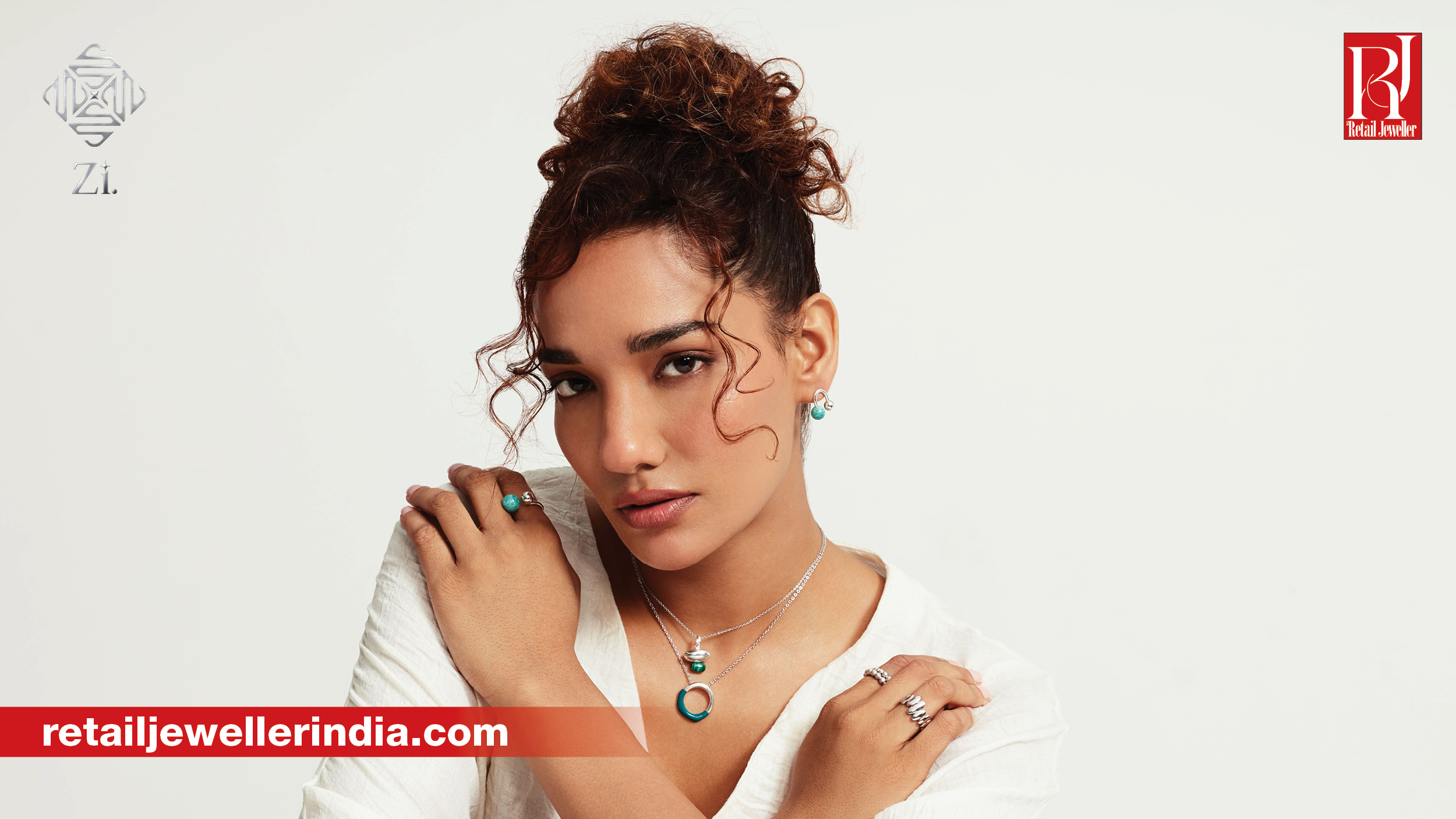Zi enters the silver jewellery market with a debut collection of 925 sterling silver designs for everyday wear and styling.